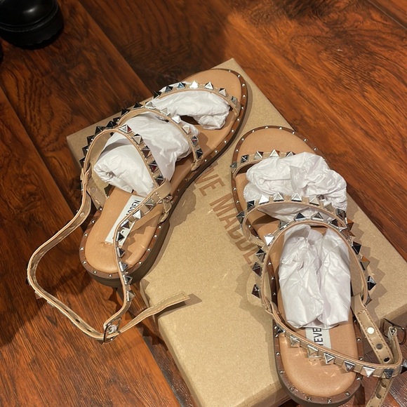 Steve Madden Sandals. - Picture 5 of 8